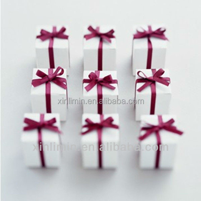 Handcrafted Red Satin Ribbon Bow for B2B Gift Packaging Elevate Your Presentation Game